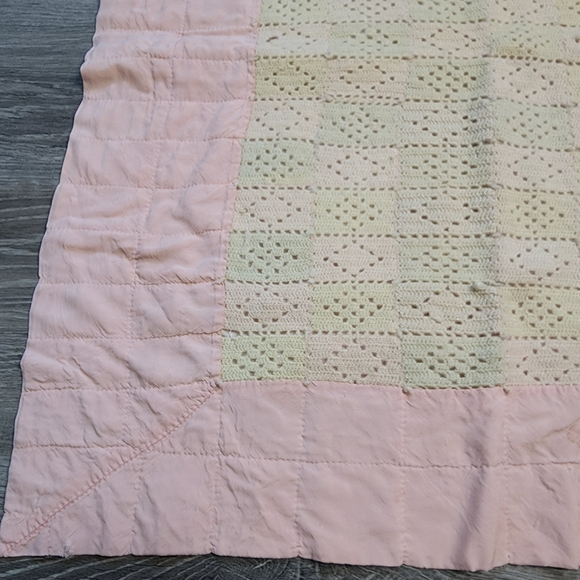 VINTAGE Crochet and Hand Stitched Pink and Cream Small Baby Blanket - Picture 3 of 14